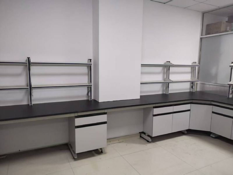 實(shí)驗(yàn)臺廠家